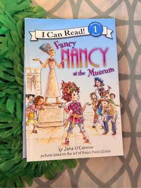 💫10/$25 • Fancy Nancy At The Museum Easy Reader Level 1‎